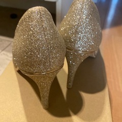 ビジューパンプス(フィッティング対応可23㌢前後)の画像