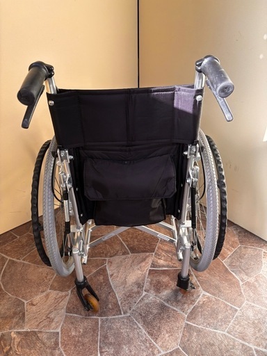 小回りのきく、6輪車椅子‼️  No.40