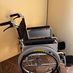 小回りのきく、6輪車椅子‼️  No.40の画像