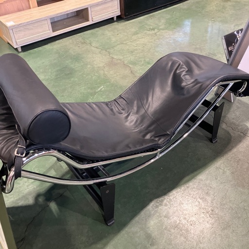 ル・コルビジェ LC4 シェーズロング ブラック寝椅子 リプロダクト　ブラック　黒　オシャレ家具　ソファ