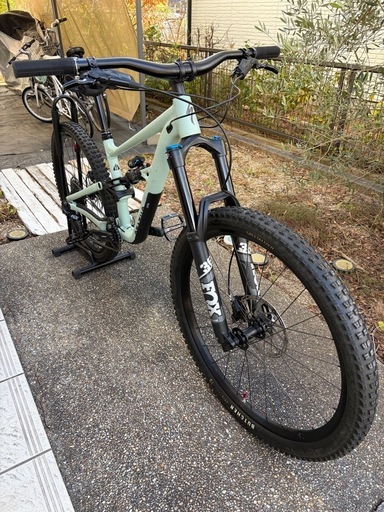 引き取り限定 □SPECIALIZED STATUS 160
サイズS2 2023年  フルサス マウンテンバイク MTB 中古 マレ