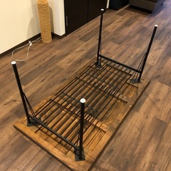 ケルト ダイニングテーブルの画像