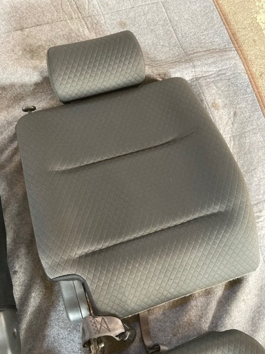 4型 フリースタイルワールドカップリミテッド外し　JB23W スズキ ジムニー リアシート 左右セット ヘッドレスト付き 