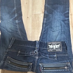 ジーパン4本セット（リーバイス）の画像