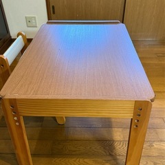 ニトリ ダイニングテーブル DTガルフ 140cm＋椅子2脚／使用感あり