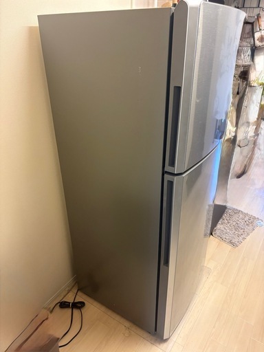 Haier 冷蔵庫　JR-NF235A 2021年製　中古品 冷蔵庫 シルバー JR-NF235A-S [235L /2ドア /右開きタイプ] [冷凍室