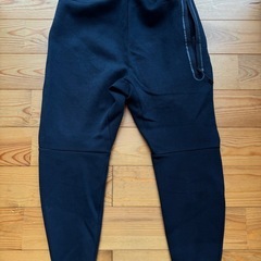 NIKE テックフリース　パンツ　黒　Mの画像