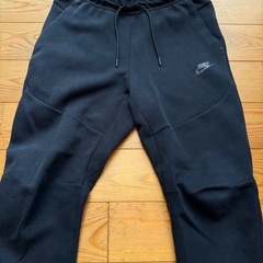 NIKE テックフリース　パンツ　黒　Mの画像