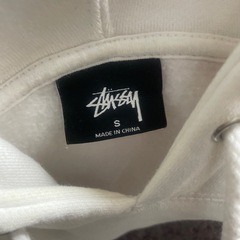 【希少】STUSSY ストューシー　白パーカーの画像