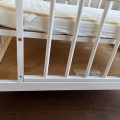 katojiベビーベッド(旭区限定1千で発送可能)の画像