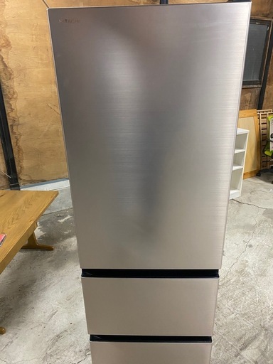 冷蔵庫　日立　R-V32SV 2023年美品