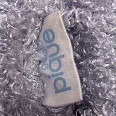 ジェラートピケのポーチとキラキラバッチの画像