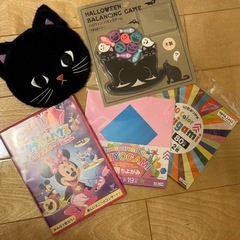 幼児用品　キティちゃんリュック　すみっこ長靴　ミニーワンワンDVDの画像