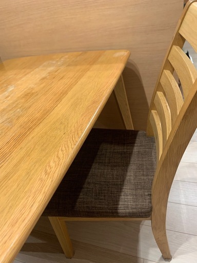 ニトリ ダイニングテーブル DTガルフ 140cm＋椅子2脚／使用感あり