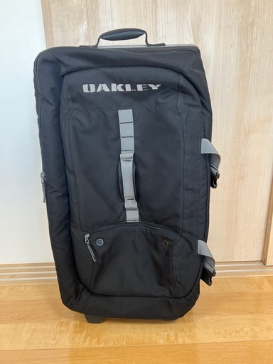 オークリーOAKLEY スーツケース美品