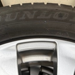 スタッドレスタイヤ．ダンロップ/225.65.R17の画像