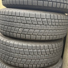 スタッドレスタイヤ．ダンロップ/225.65.R17の画像