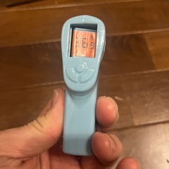 おもちゃの体温計の画像