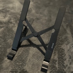 ノートパソコンスタンドの画像