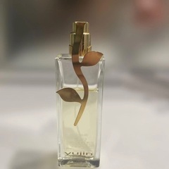 ユージン ロゼ オードトワレ 50ml 香水　蓋つきの画像