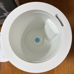  高さ/約25cm  直径/約17.5cm　加湿機　アロマディフューザー　の画像