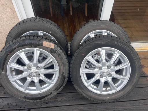 スイフトZC83Sで使用　ダンロップWM02・スタッドレスタイヤ　175/65R15　4本　2021年製