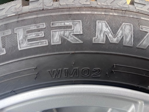 スイフトZC83Sで使用　ダンロップWM02・スタッドレスタイヤ　175/65R15　4本　2021年製