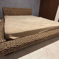 アジアン家具　ウォーターヒヤシンスベッド　クイーン　マットレス付きの画像