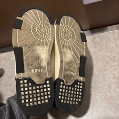 AUTRY（オートリー）の「CLC LOW」 の画像