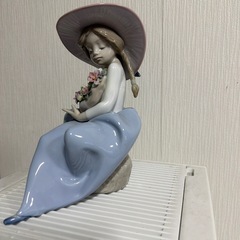 リヤドロ　花のかおりにつつまれての画像