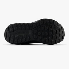 【値下げしました】新品 new balance  防水ランニングシューズの画像