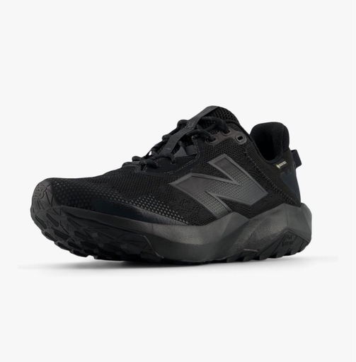 【値下げしました】新品 new balance  防水ランニングシューズ