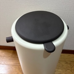 値下げしました/オムツ・生ゴミ対応 防臭ゴミ箱 消臭剤入れ付き ブラウン　の画像
