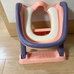 子ども用トイレ踏み台（補助便座付き）】の画像