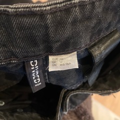 ジーンズ　ブラック　の画像