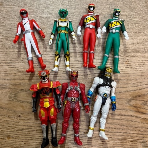 大量の仮面ライダー ヒーロー戦隊ソフビフィギュアまとめ売り34体 (猫