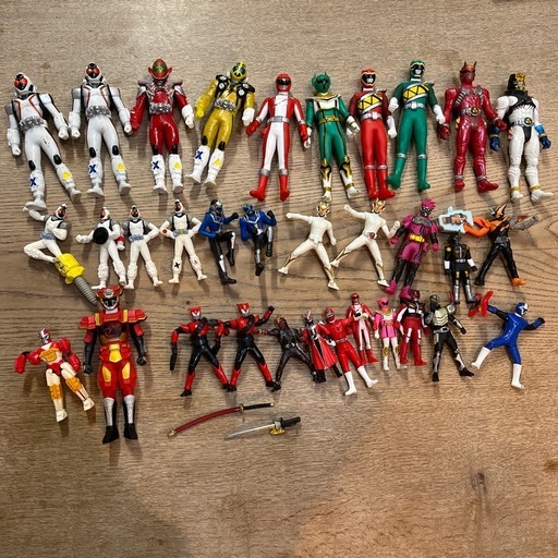 大量の仮面ライダー ヒーロー戦隊ソフビフィギュアまとめ売り34体 (猫