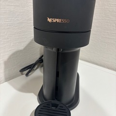 Nespresso カプセル式コーヒーメーカー ブラックの画像