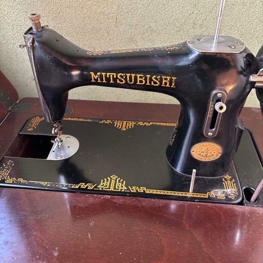 MITSUBISHI 足こぎミシン