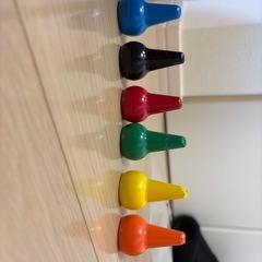 乳児のクレヨンの画像