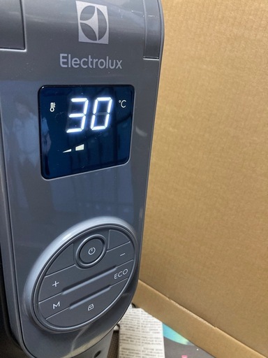オイルヒーター(昨年後半に購入、使用2回、ほぼ未使用)