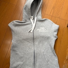 THE NORTH FACE  レディースパーカーの画像
