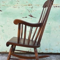 キツツキ ロッキングチェアの画像