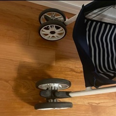 西松屋ベビーカーデ・ヨーネ レジェe 対面-背面　ワンタッチの画像