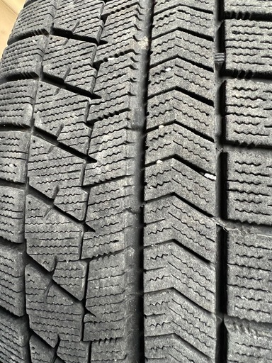 スタッドレスタイヤ 205/60R16