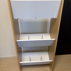 [山善] A4ファイルラック 3段 キャスター付き 斜めで取り出しやすい 幅55×奥行36×高さ120.5cm 書類収納 ファイルワゴン  CFR-12533Cホワイトの画像