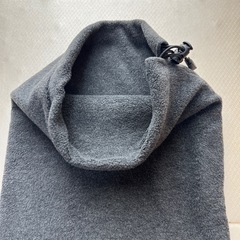 厚めで長めのネックウォーマーの画像