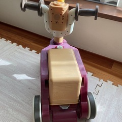 室内　乗り物　
プーさん号の画像