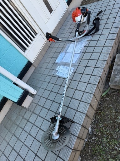 エンジン式草刈機2サイクル　保証2026年９月まで
