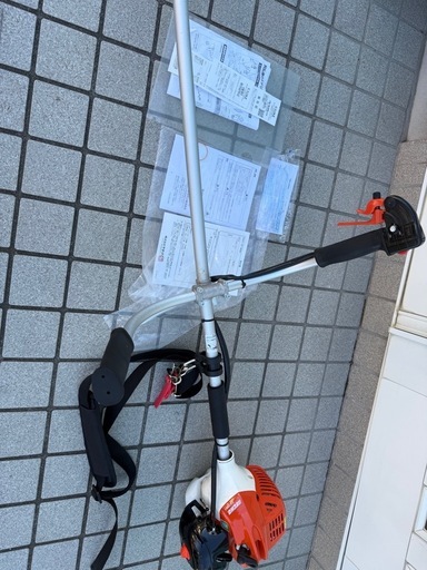 エンジン式草刈機2サイクル　保証2026年９月まで